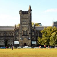 toronto üniversitesi